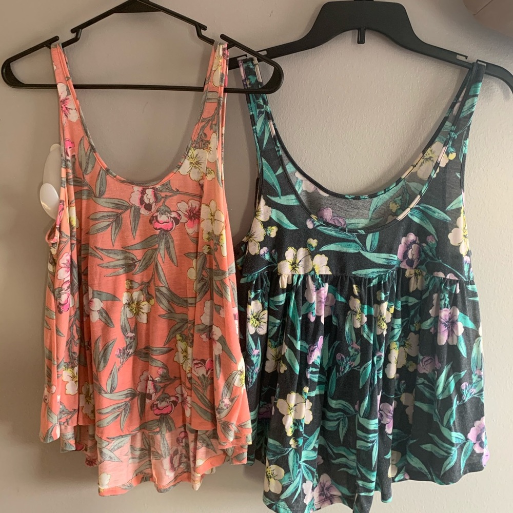 American Eagle Floral Tank Tops
